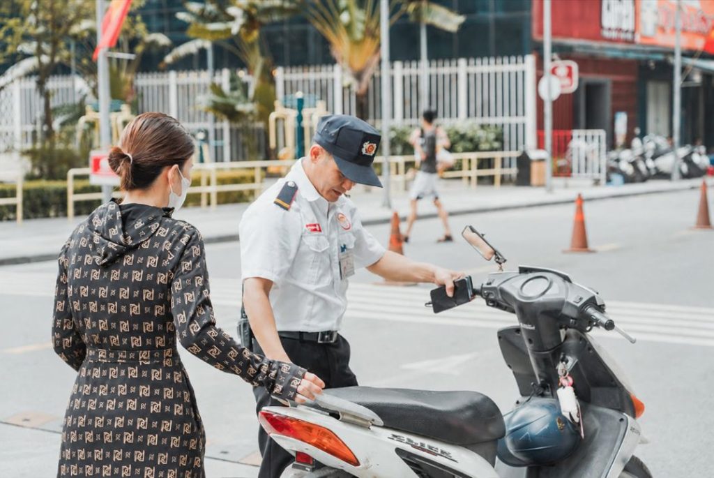 Tìm việc thời “việc ảo”: Đâu là cơ hội cho người chưa có nghề?